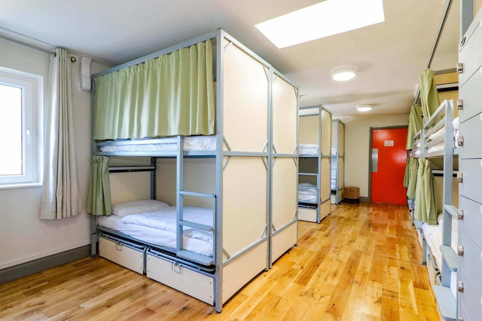 Bed 16-Bed Mixed Dormitory Room